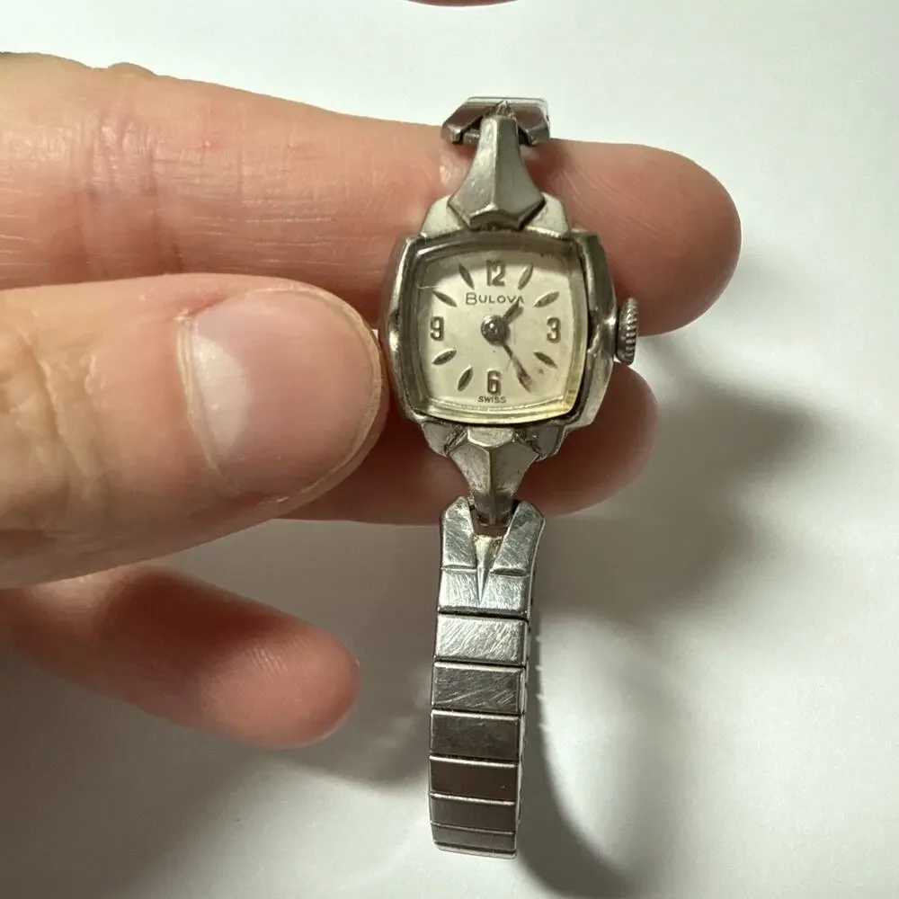 Vintage Bulova M3 Ladies Watch 10K RGP Bezel Stainless Steel Silver Tone L4